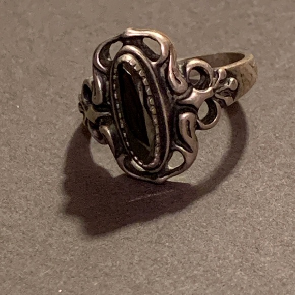 Silver and Black Zirconia Fancy Cocktail Ring - Picture 4 of 5